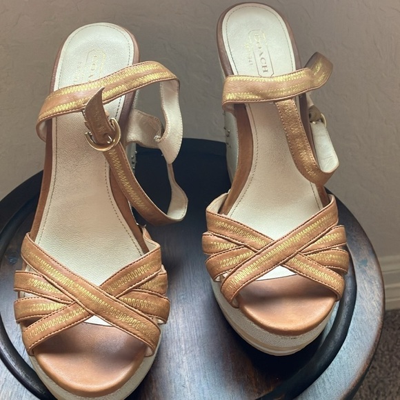 Coach: Caroline (Q632) Strappy Wedges BEACH theme- leather straps- 9B - Picture 5 of 16